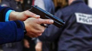 موظف شرطة يستعمل سـ.ـلاحه الوظيفي لتحييد الخـ.ـطر بفاس
