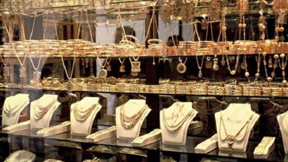 توقيف 3 اشخاص بفاس بعد مداهمة جمركية لمحلين للذهب