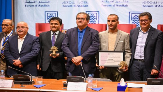 احتفت المديرية العامة للأمن الوطني بموظف الشرطة بوبكر لمليتي، العامل بالمنطقة الإقليمية للأمن بمدينة المحمدية، والذي فاز بجائزة بلند الحيدري للشعراء الشباب التي أعلن عنها على هامش منتدى أصيلة